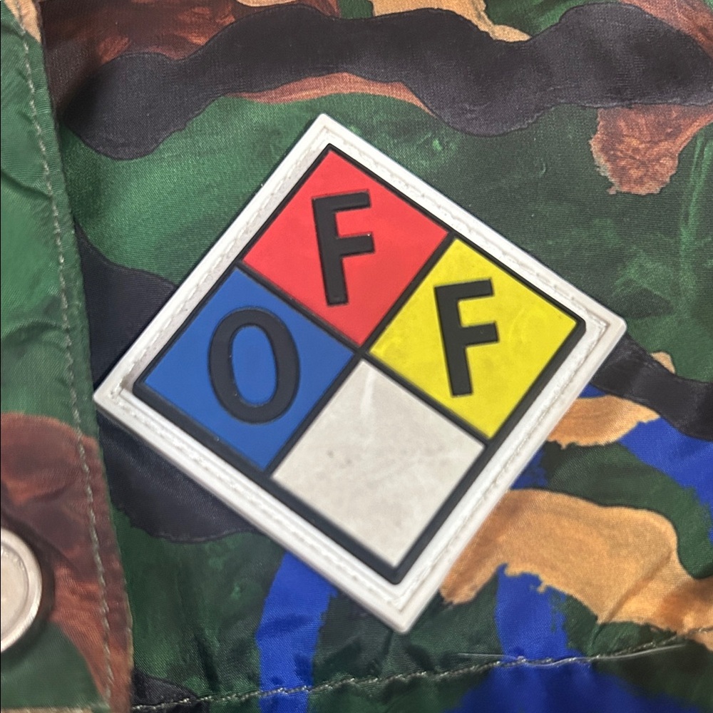 Off-White Kids Camouflage Puffer Jacket - Picture 7 of 8